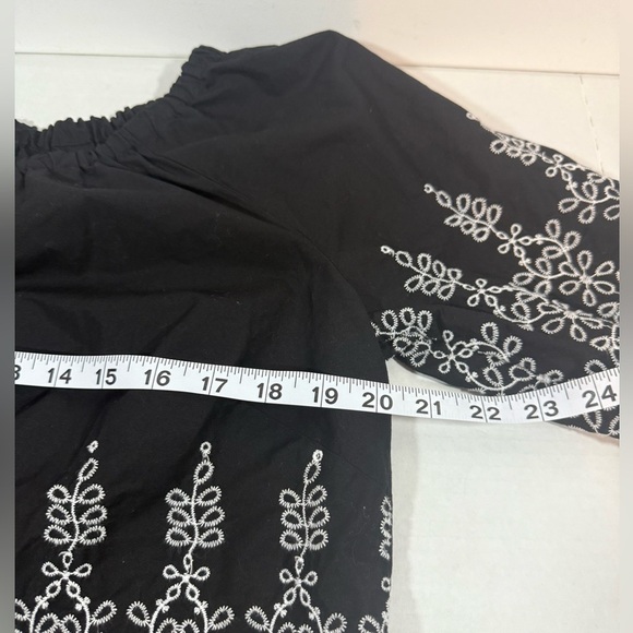 Women’s Talbots Black White Embroidered Top Blouse Size MP - Picture 6 of 8